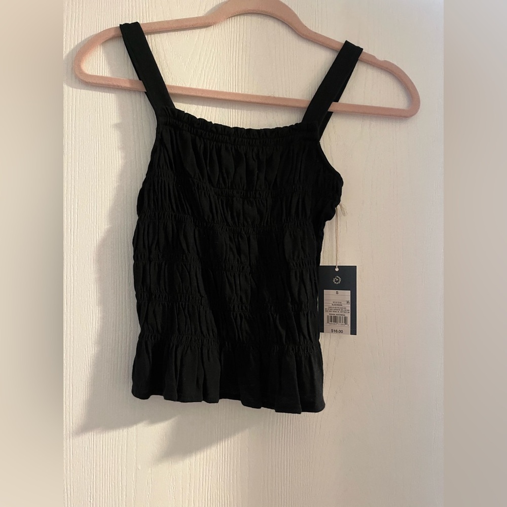 NWT Women’s Universal Thread Black Smocked Tank Top